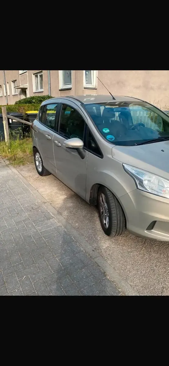 Gebraucht Ford B-MAX 101 PS (74 kW) 2014 Gold Van / Kleinbus