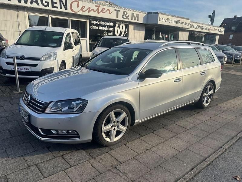 Silber Gebraucht 2014 VW Passat Edition Kombi | 6.399 € (Superpreis) - Bild 1/4