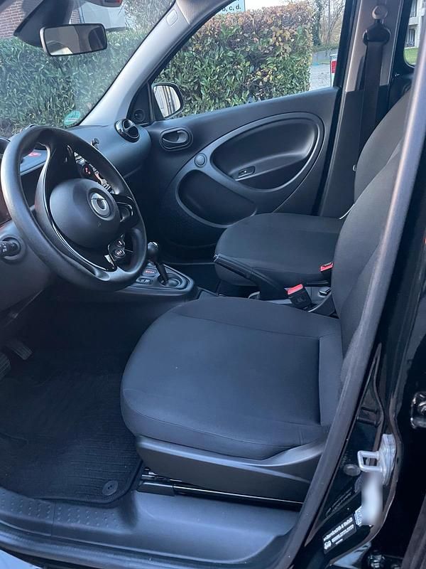 Gebraucht Smart ForFour Electric Drive 60 kW (82 PS) 2021 Schwarz Kleinwagen