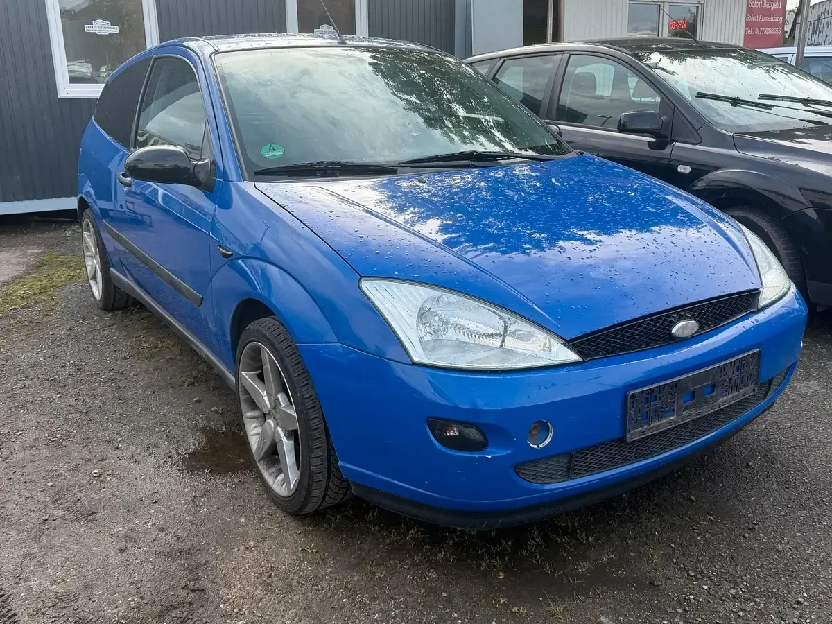 Usata Ford Fiesta 100 CV (73 kW) 2002 Blu Utilitaria