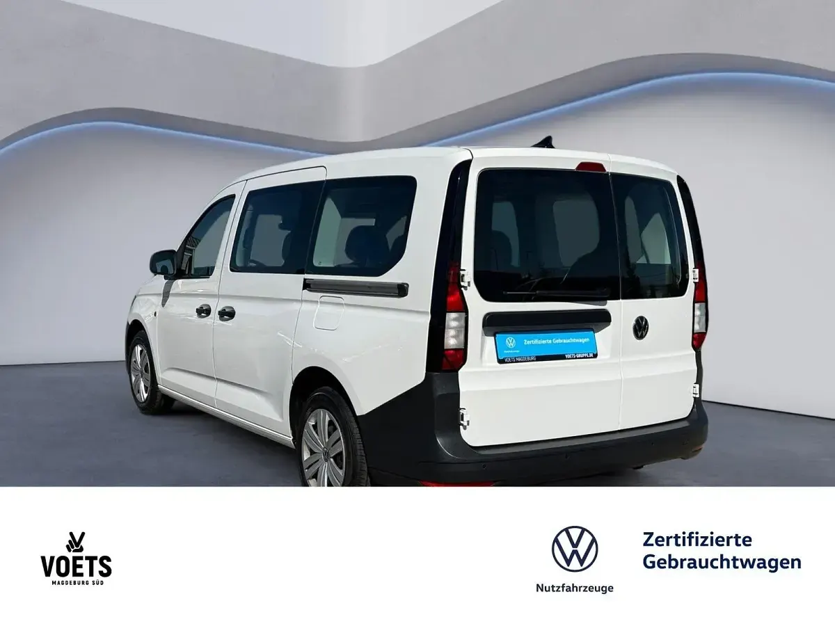 Gebraucht VW Caddy Maxi 102 PS (75 kW) 2023 Weiß Van / Kleinbus