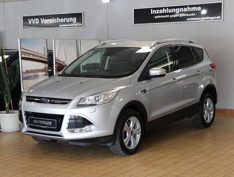 Silber Gebraucht 2016 Ford Kuga Titanium SUV | 9.180 € (Fairer Preis) - Bild 1/4