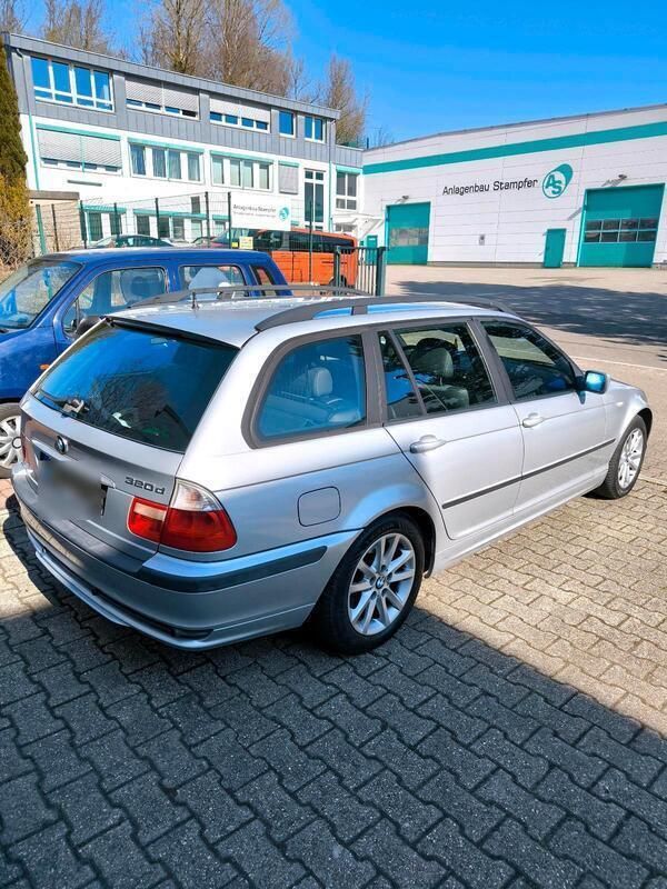 Silber Gebraucht 2003 BMW 320 Kombi | 3.200 € - Bild 1/4