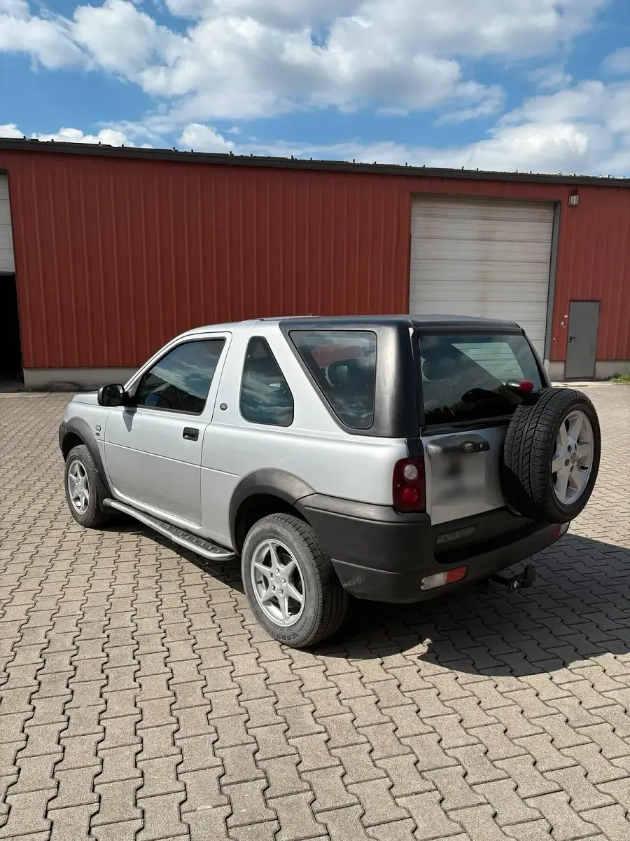 Gebraucht Land Rover Freelander 110 PS (80 kW) 2003 Silber SUV