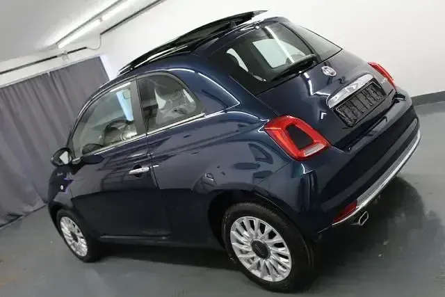 Gebraucht Fiat 500 Dolcevita 69 PS (50 kW) 2022 Dipinto di blu met. Kleinwagen