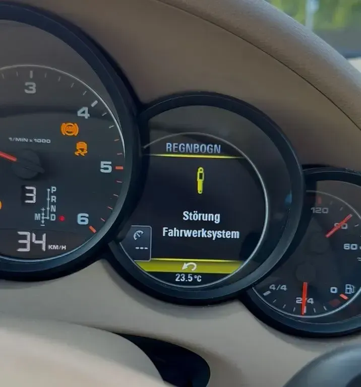 Gebraucht Porsche Cayenne 241 PS (177 kW) 2011 Braun SUV
