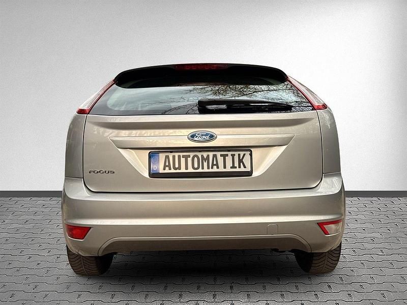 Second-hand Ford Focus Style 101 CP (74 kW) 2008 Argintiu Berlinǎ