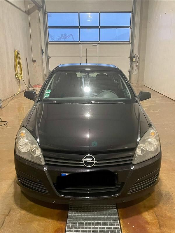 Gebraucht Opel Astra 90 PS (66 kW) 2005 Schwarz Kleinwagen