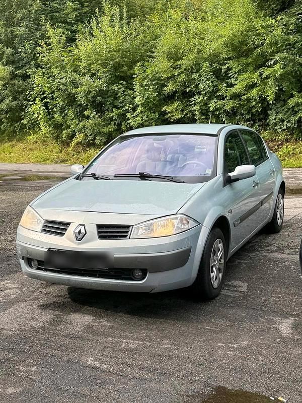 Grün Gebraucht 2003 Renault Mégane II Limousine | 1.400 € (Guter Preis) - Bild 1/4