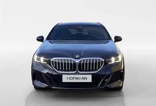 Gebraucht BMW 520 Comfort Edition 197 PS (144 kW) 2025 Schwarz Kombi