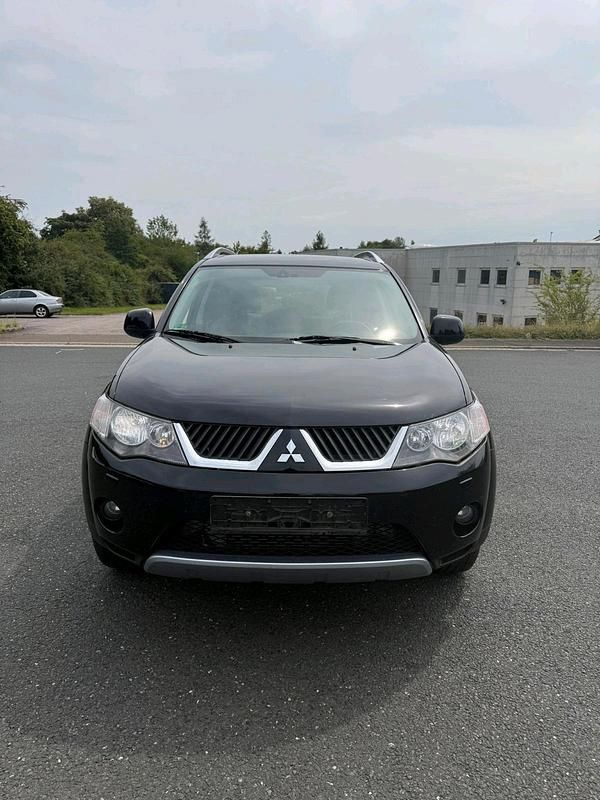 Schwarz Gebraucht 2009 Mitsubishi Outlander SUV | 4.500 € (Superpreis) - Bild 1/4
