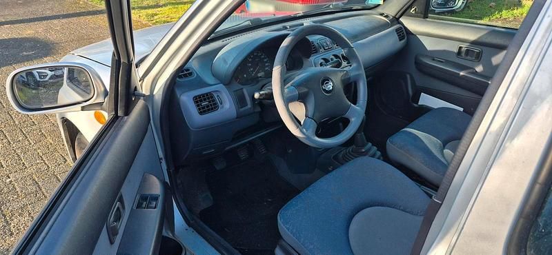 Gebraucht Nissan Micra 60 PS (44 kW) 2002 Silber Kleinwagen