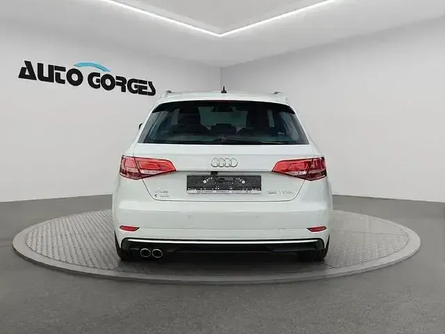 Gebraucht Audi A3 Sport 150 PS (110 kW) 2020 Weiß Limousine