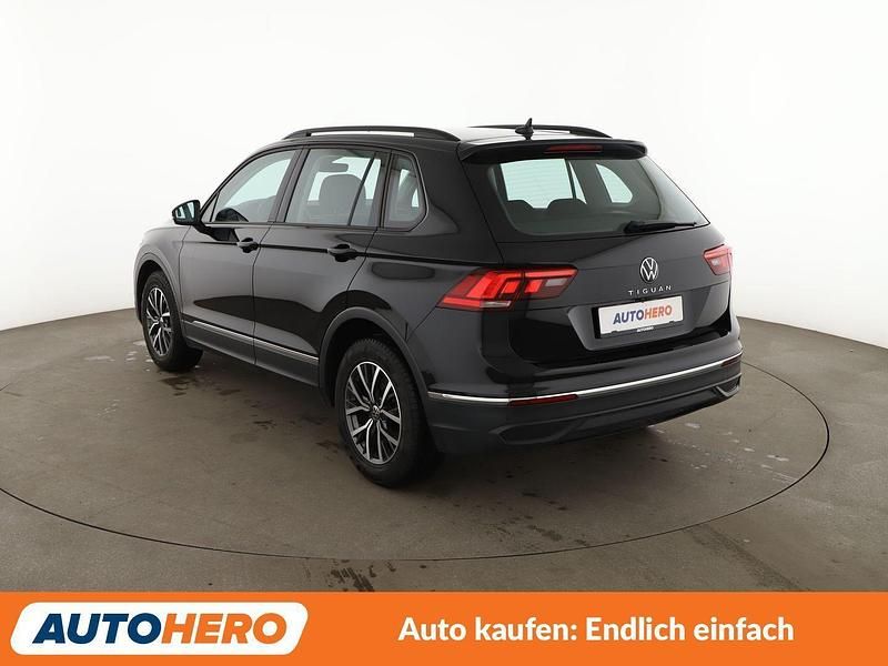 Gebraucht VW Tiguan Life 150 PS (110 kW) 2022 Schwarz SUV
