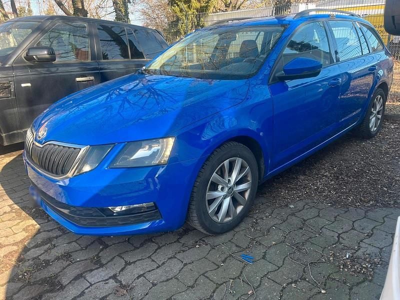 Gebraucht Skoda Octavia 150 PS (110 kW) 2019 Blau Kombi