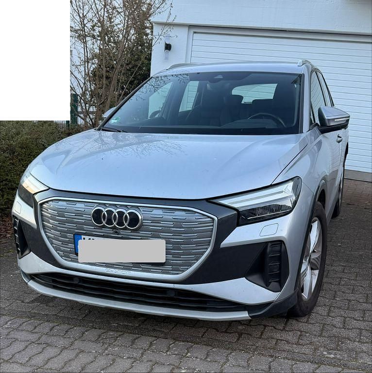 Gebraucht Audi Q4 e-tron Ambiente 219 kW (299 PS) 2021 Silber SUV
