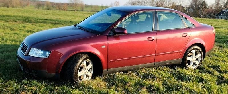 Gebraucht Audi A4 Sport 220 PS (161 kW) 2002 Rot Limousine