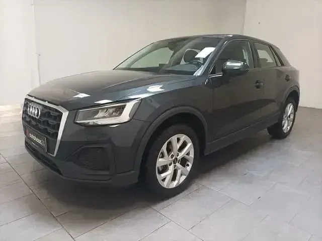 Gebraucht Audi Q2 Basis 150 PS (110 kW) 2023 Grau SUV