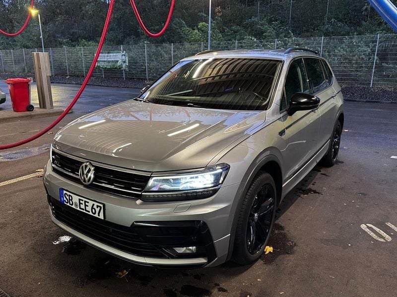 Gebraucht VW Tiguan Allspace Style 200 PS (147 kW) 2020 Grau SUV