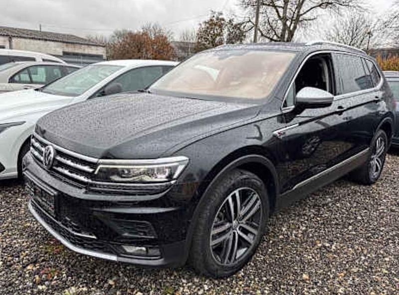 Schwarz Gebraucht 2018 VW Tiguan Allspace Highline SUV | 22.990 € (Guter Preis) - Bild 1/4