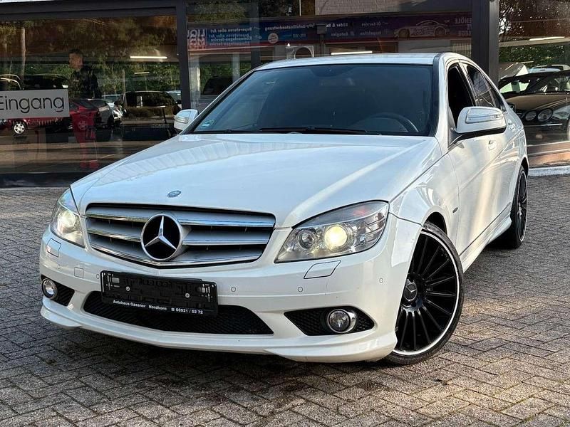 Calcitweiss unilack Gebraucht 2008 Mercedes C320 AMG Limousine | 5.999 € (Guter Preis) - Bild 1/4