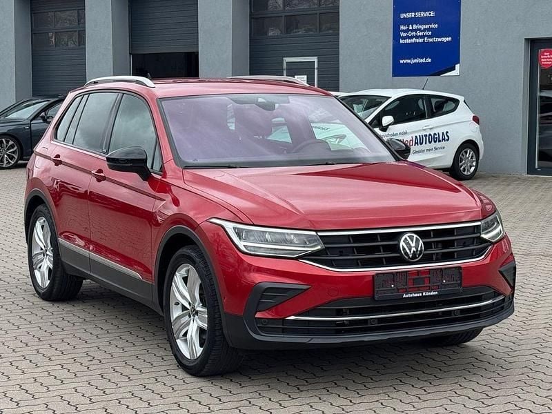 Gebraucht VW Tiguan Active 150 PS (110 kW) 2022 Rot SUV
