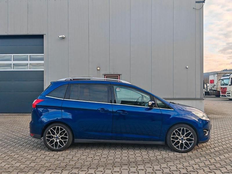 Gebraucht Ford Grand C-Max Titanium 163 PS (119 kW) 2014 Blau Van / Kleinbus