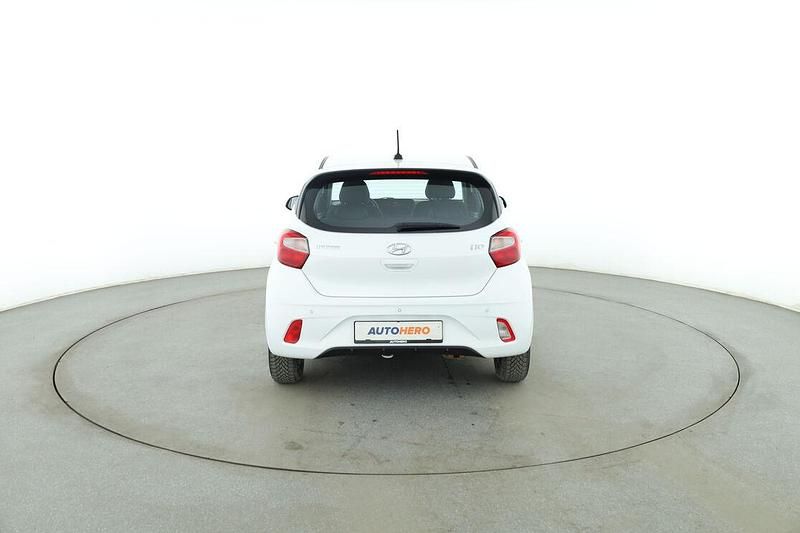 Gebraucht Hyundai i10 Select 67 PS (49 kW) 2021 Weiß Kleinwagen