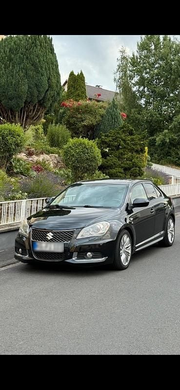 Gebraucht Suzuki Kizashi 178 PS (130 kW) 2012 Schwarz Limousine