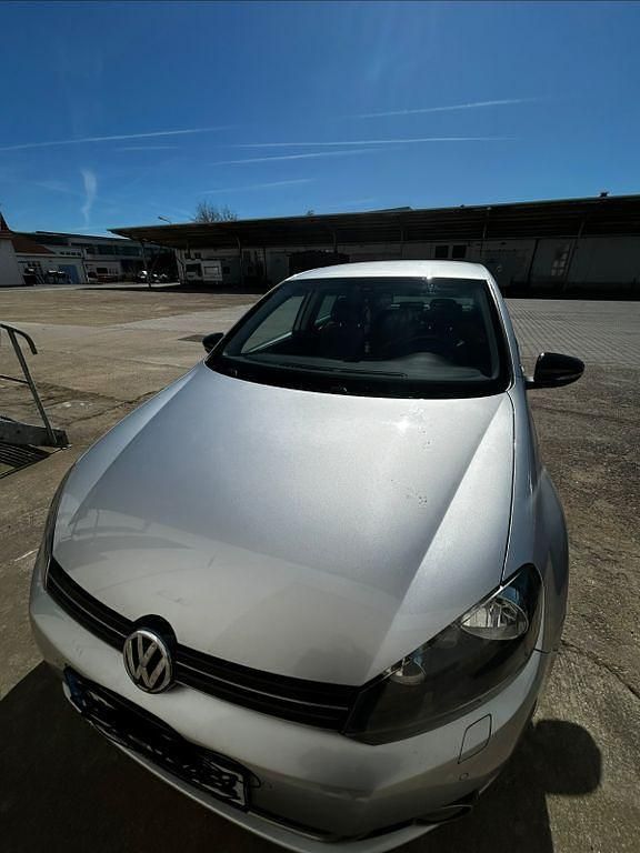 Gebraucht VW Golf VII Style 80 PS (58 kW) 2012 Silber Limousine
