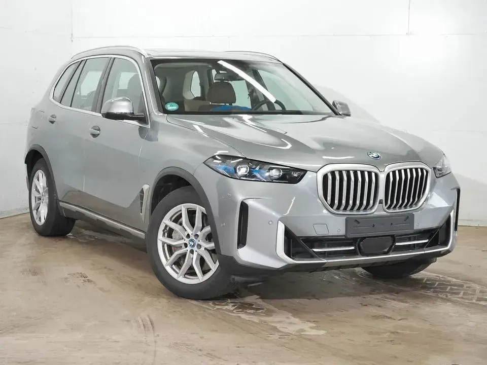 Gebraucht BMW X5 Performance 489 PS (359 kW) 2025 Grau SUV