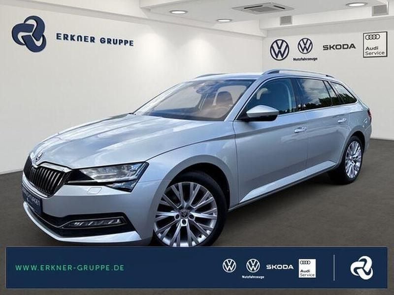 Silber Gebraucht 2023 Skoda Superb Style Kombi | 27.899 € (Superpreis) - Bild 1/4