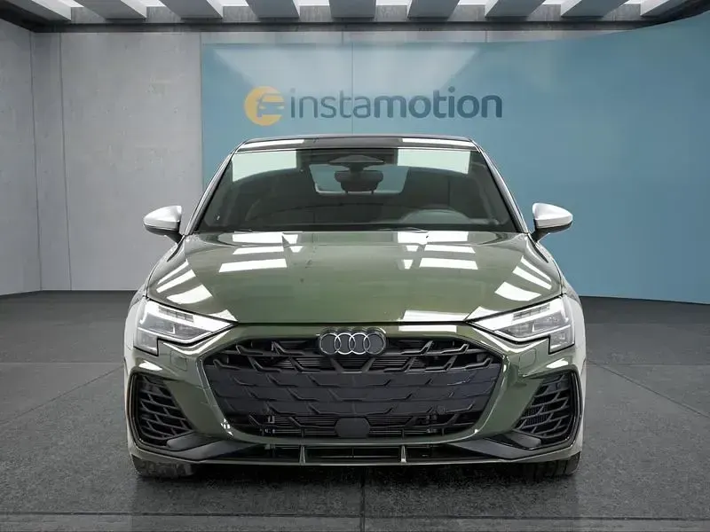 Gebraucht Audi S3 Sportback 333 PS (244 kW) 2026 Grün Kleinwagen