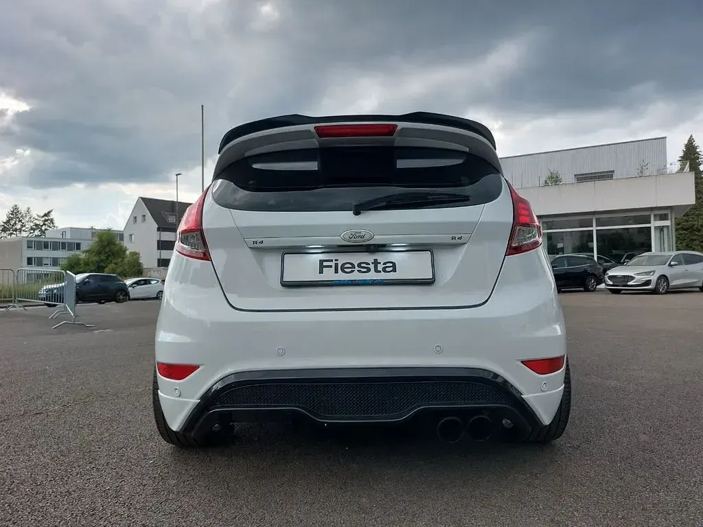 Gebraucht Ford Fiesta Sport 182 PS (133 kW) 2016 Weiß Kleinwagen