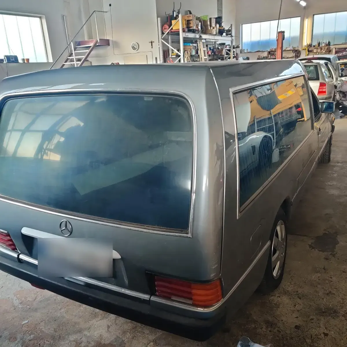 Gebraucht Mercedes 250 92 PS (67 kW) 1990 Kombi