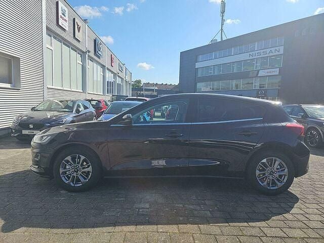 Nowe Ford Focus Titanium 125 KM (91 kW) 2025 Czarny Sedan/Limuzyna