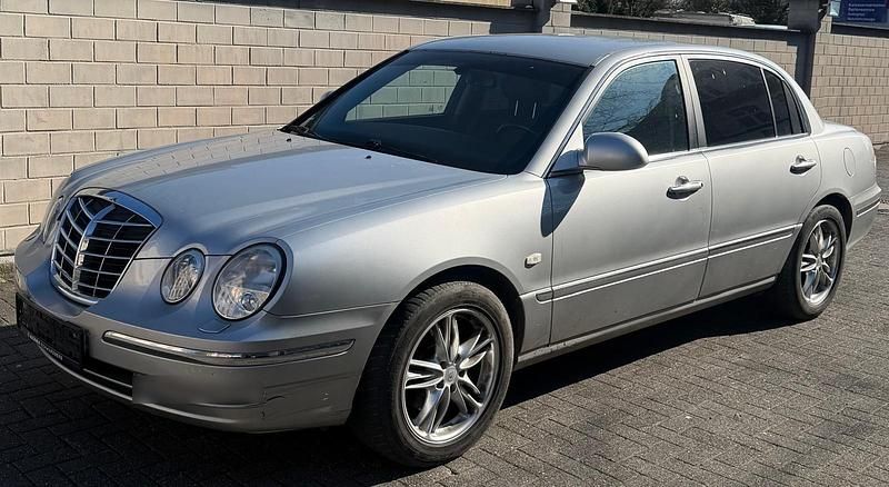 Gebraucht Kia Opirus 203 PS (149 kW) 2006 Silber Limousine