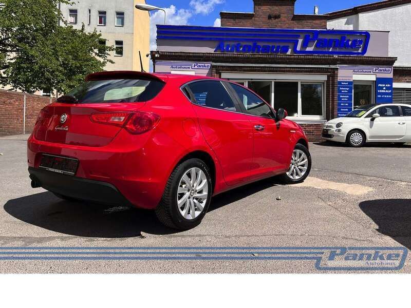 Gebraucht Alfa Romeo Giulietta Turismo 170 PS (125 kW) 2015 Colore interno (schwarzer stof Kleinwagen