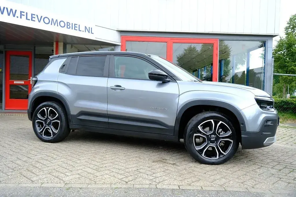 Gebraucht Jeep Avenger EV 114 kW (156 PS) 2023 Grau SUV