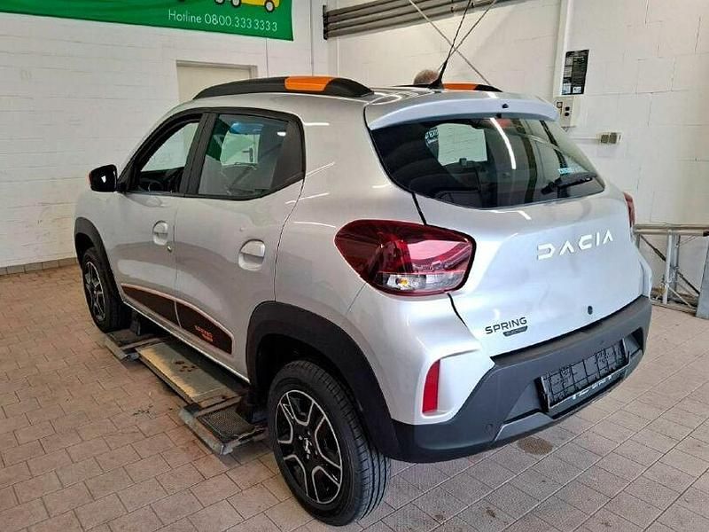 Gebraucht Dacia Spring Essentiel 33 kW (45 PS) 2023 Silber Kleinwagen