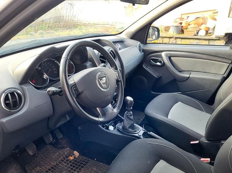 Gebraucht Dacia Duster 109 PS (80 kW) 2016 Schwarz SUV