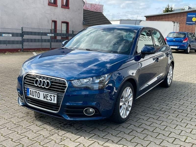 Gebraucht Audi A1 Sportback Ambiente 105 PS (77 kW) 2012 Blau Kleinwagen