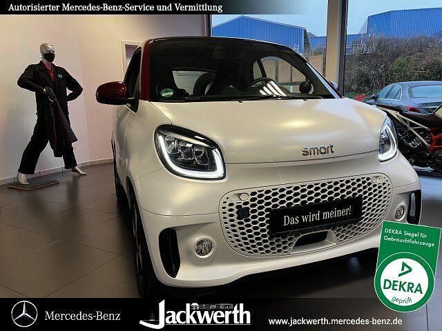 Weiß Gebraucht 2022 Smart ForTwo Electric Drive Coupé | 14.850 € (Etwas zu teuer) - Bild 1/4