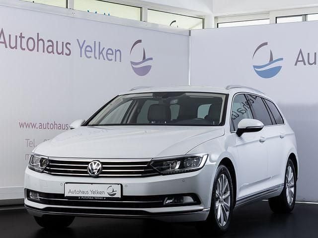 Weiß Gebraucht 2018 VW Passat Highline Kombi | 15.990 € (Superpreis) - Bild 1/4