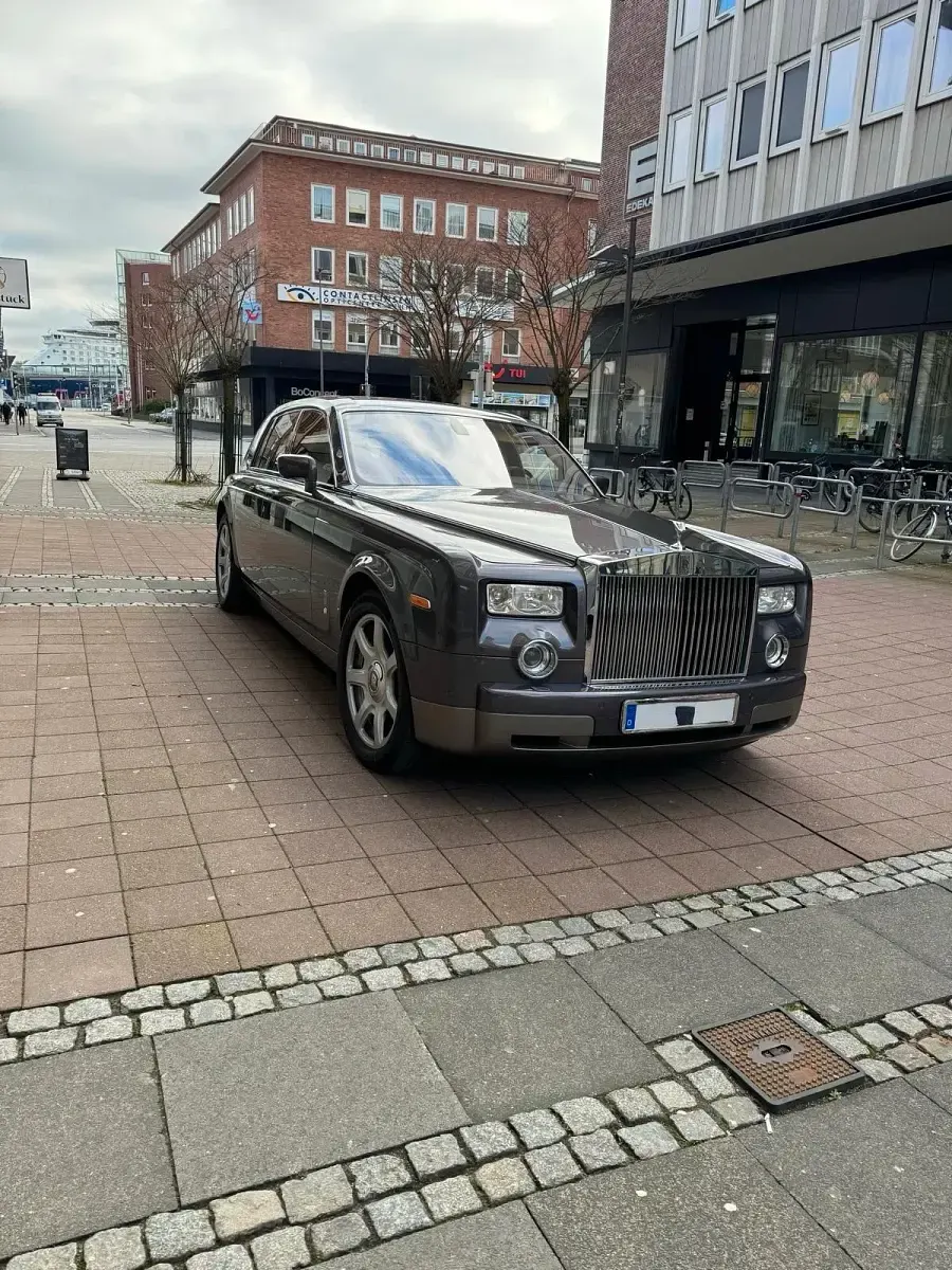 Gebraucht Rolls Royce Phantom 460 PS (338 kW) 2007 Grau Limousine