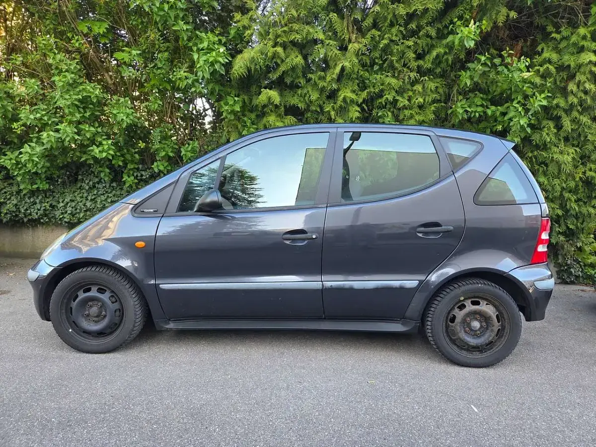 Gebraucht Mercedes A160 Classic 102 PS (75 kW) 2001 Schwarz Kleinwagen
