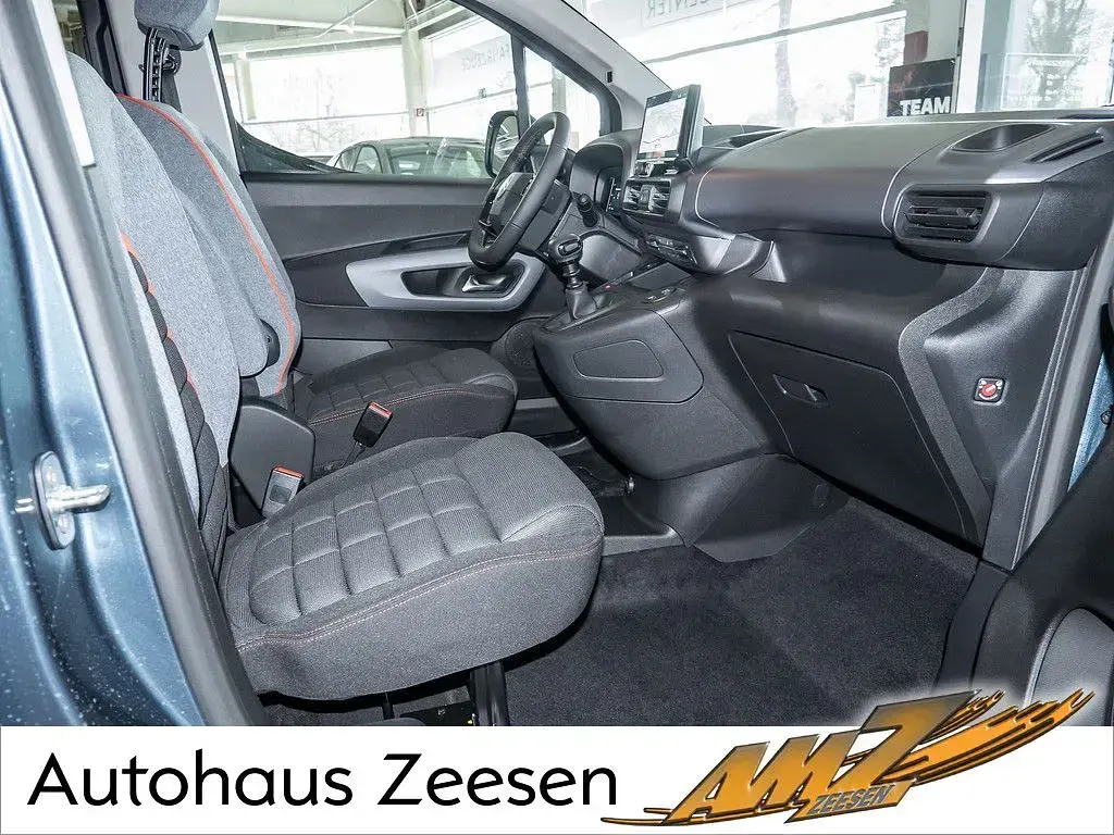 Gebraucht Citroën Berlingo 131 PS (96 kW) 2026 Blau Van / Kleinbus