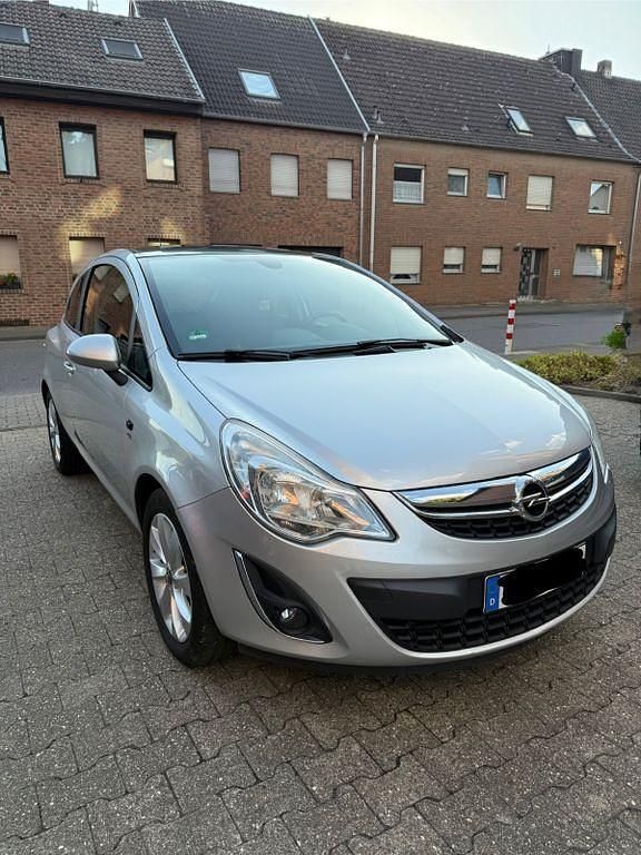 Silber Gebraucht 2013 Opel Corsa Edition Kleinwagen | 3.150 € (Superpreis) - Bild 1/4