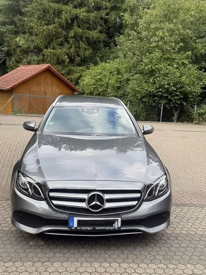 Gebraucht Mercedes E200 Exclusive 150 PS (110 kW) 2017 Kombi