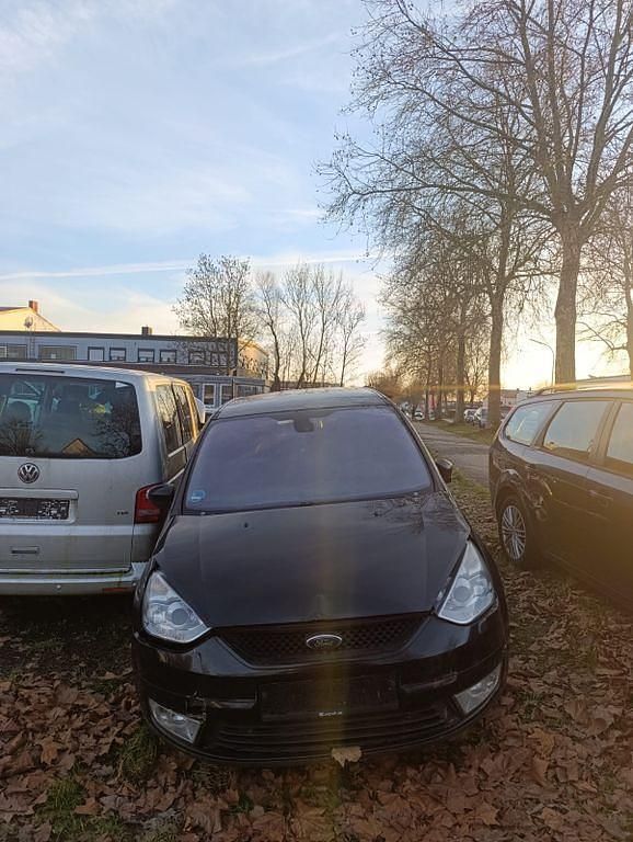 Gebraucht Ford S-MAX Titanium 175 PS (128 kW) 2009 Schwarz Van / Kleinbus